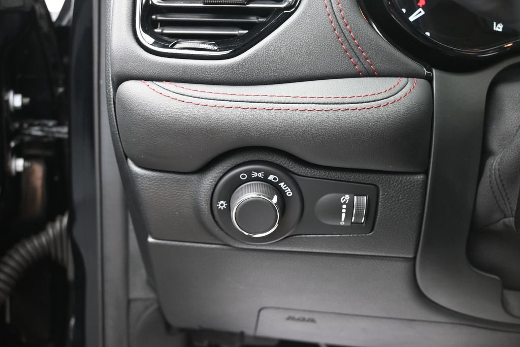 Used 2025 Dodge Durango R/T AWD/4WD image 34