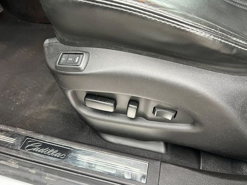 Used 2016 Cadillac SRX Luxury image 15