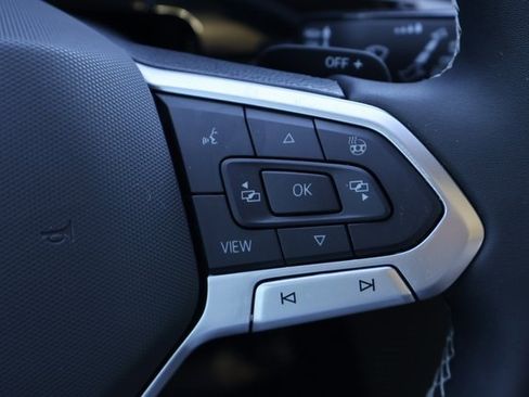 Certified 2025 Volkswagen Atlas SEL image 22