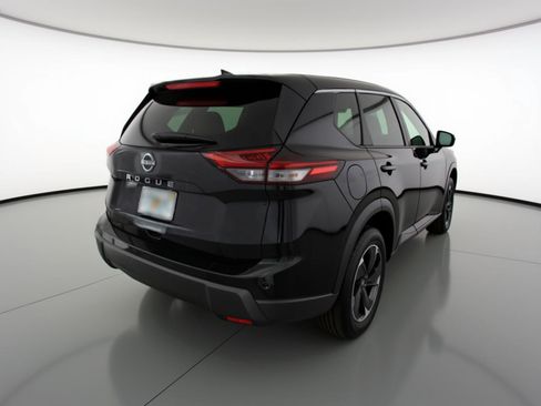 Used 2025 Nissan Rogue SV FWD image 9