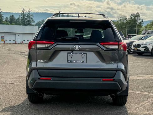 Used 2019 Toyota RAV4 LE w/ All Weather Liner Package AWD/4WD image 4