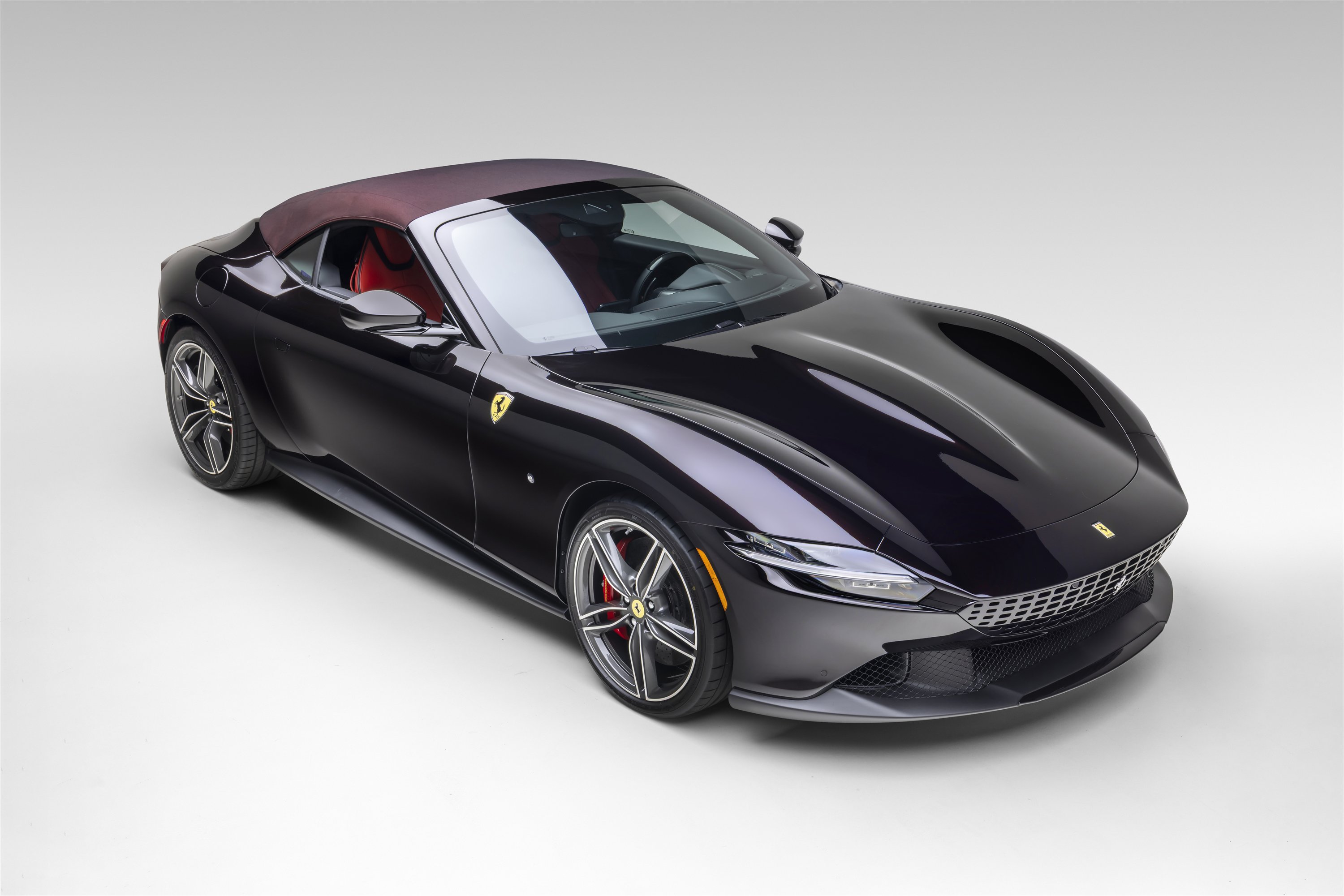 Certified 2026 Ferrari Roma Spider RWD image 15