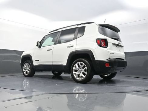 Used 2017 Jeep Renegade Latitude AWD/4WD image 35