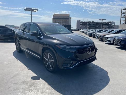 Used 2023 Mercedes-Benz EQS 580 4MATIC SUV image 2