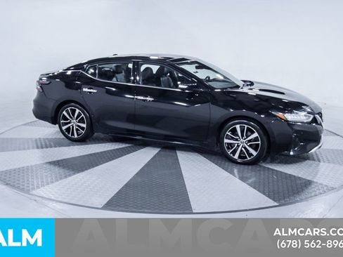 Used 2023 Nissan Maxima SL FWD image 13