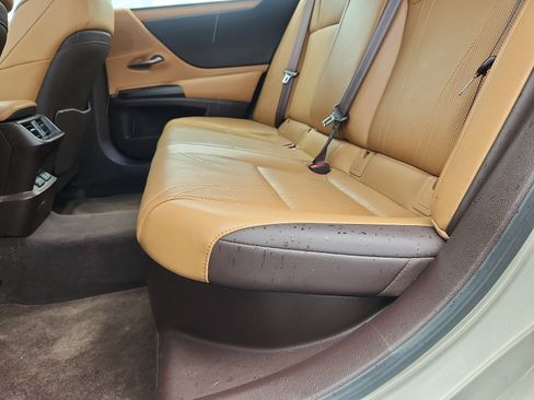 Used 2019 Lexus ES 300h FWD image 27