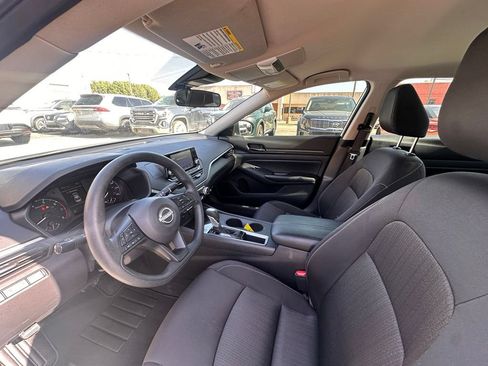 Used 2024 Nissan Altima 2.5 S FWD image 12
