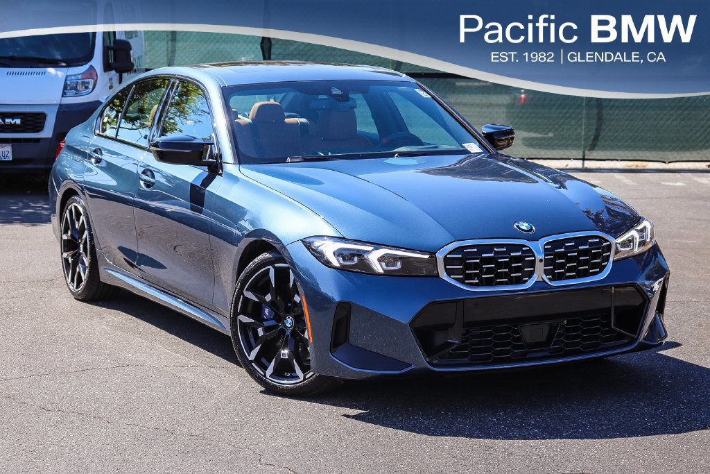 Used 2025 BMW M340i RWD image 1