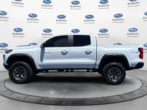 Used 2023 Chevrolet Colorado ZR2 w/ LPO, Tailgate Decal Package AWD/4WD image 2