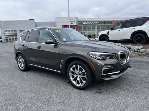 Used 2021 BMW X5 xDrive40i w/ Premium Package 2 image 1
