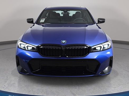 New 2026 BMW 330i xDrive Sedan w/ M Sport Package AWD/4WD image 2