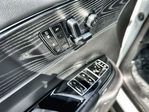 Used 2024 Cadillac Lyriq Luxury image 24