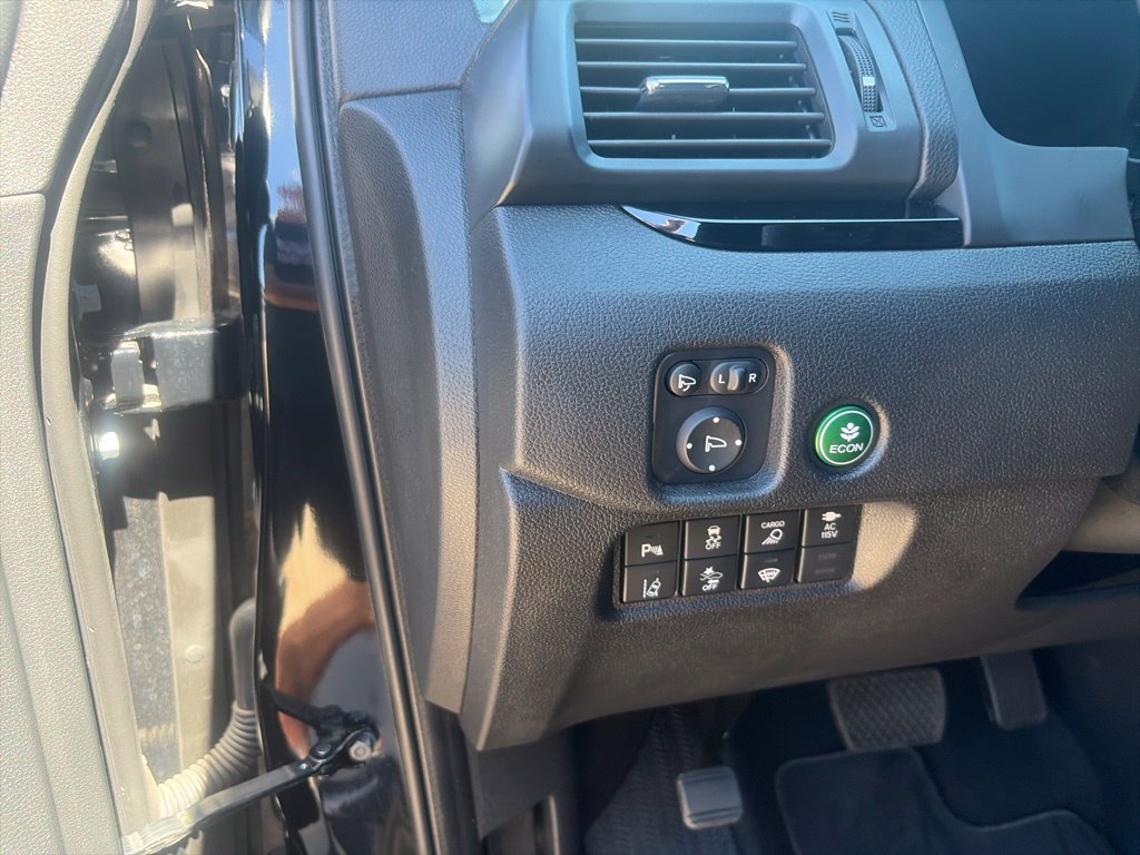 Used 2025 Honda Ridgeline Black Edition image 29