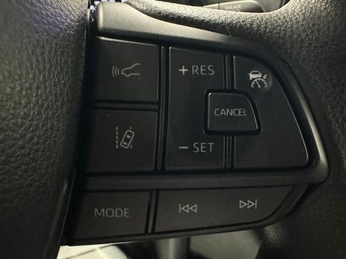 Used 2025 Toyota Sienna LE image 20