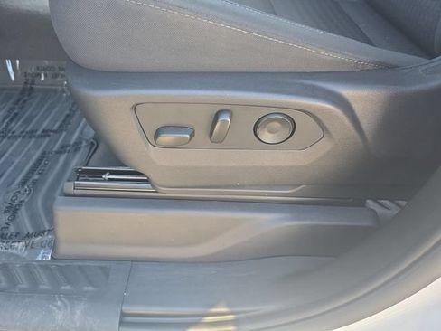 Used 2025 Chevrolet Silverado 1500 Custom AWD/4WD image 30