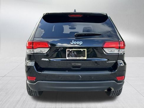 Certified 2022 Jeep Grand Cherokee Laredo E RWD image 6