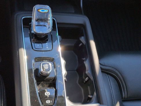 Used 2025 Volvo XC90 B5 Ultra w/ Protection Package Premier image 26