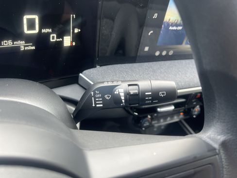 Used 2026 Nissan Kicks SV w/ SV Premium Package FWD image 11