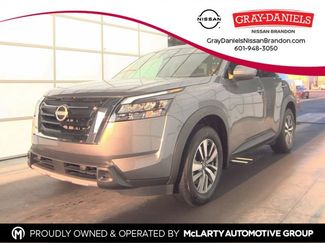 Certified 2025 Nissan Pathfinder SL FWD video 1