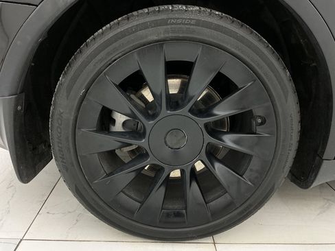 Used 2021 Tesla Model Y Long Range AWD/4WD image 47