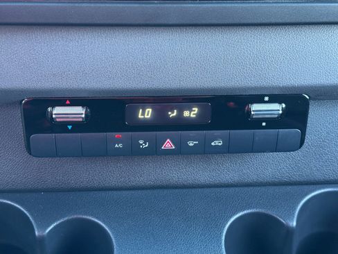 Used 2023 Mercedes-Benz Sprinter 2500 image 28