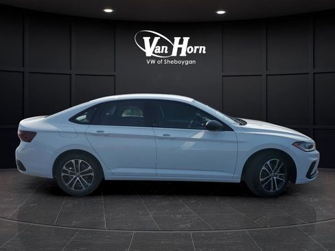 New 2025 Volkswagen Jetta Sport image 2