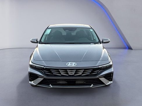 New 2026 Hyundai Elantra Limited image 3