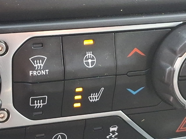 Used 2021 Jeep Wrangler Unlimited Sahara AWD/4WD image 15