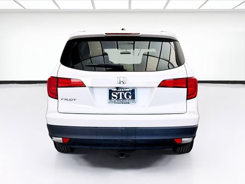 Used 2017 Honda Pilot EX image 5