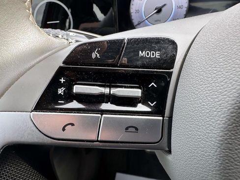 Used 2023 Hyundai Elantra SEL w/ Convenience Package FWD image 15