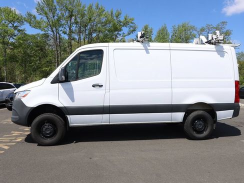 Used 2022 Mercedes-Benz Sprinter 2500 image 2