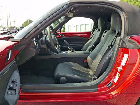 Certified 2021 MAZDA MX-5 Miata Grand Touring RWD image 17