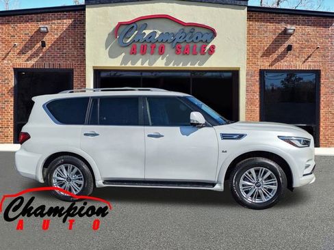 Used 2018 INFINITI QX80 2WD w/ Driver Assistance Package image 3