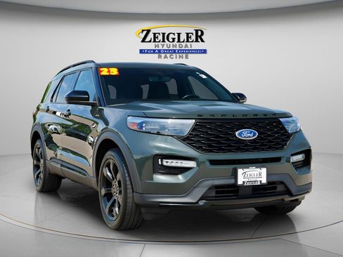 Used 2023 Ford Explorer ST-Line w/ Class IV Trailer Tow Package AWD/4WD image 1