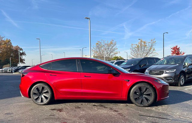 Used 2024 Tesla Model 3 Standard Range RWD image 9