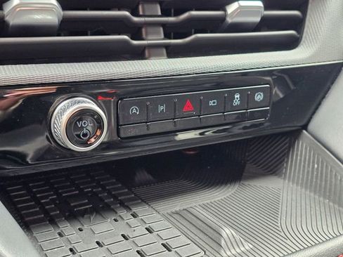 Used 2025 Ford Explorer ST image 39