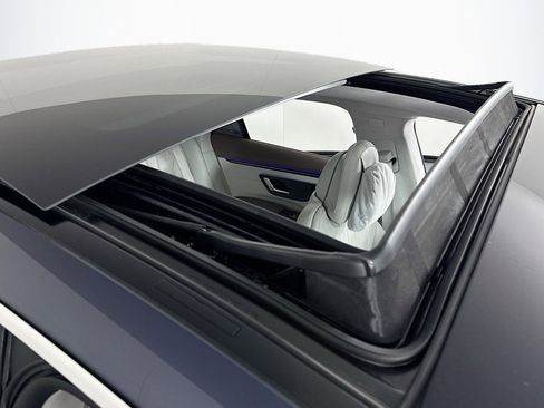 Certified 2023 Mercedes-Benz EQS 580 4MATIC Sedan image 21