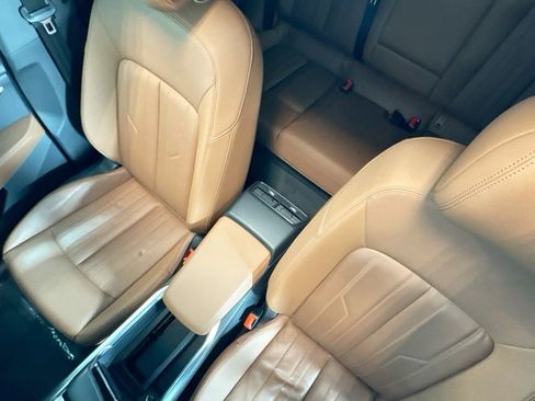 Used 2022 Audi e-tron Premium image 19