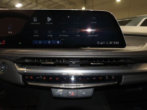 Certified 2025 Cadillac XT4 Premium Luxury image 17