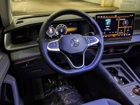 New 2026 Volkswagen Tiguan SE image 13