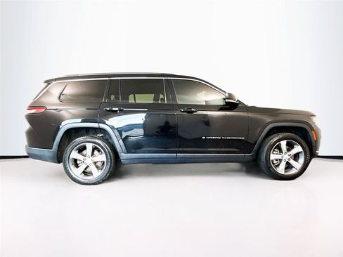 Used 2021 Jeep Grand Cherokee L Limited RWD image 15