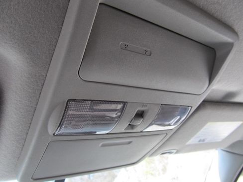 Used 2019 Nissan Frontier SV image 65