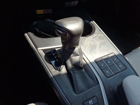 Used 2023 Lexus UX 250h FWD w/ Accessory Package (Z1) image 18