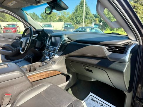 Used 2016 Chevrolet Suburban LT w/ Luxury Package AWD/4WD image 30