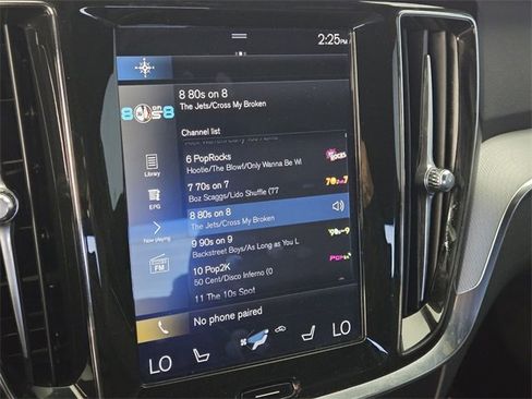 Used 2019 Volvo S60 T5 R-Design image 23