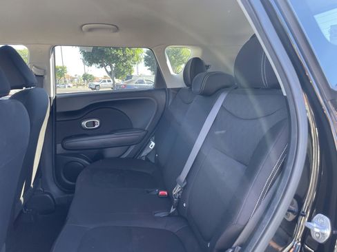 Used 2015 Kia Soul image 9