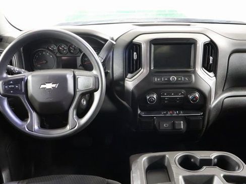 Used 2020 Chevrolet Silverado 1500 Custom w/ Custom Value Package image 10