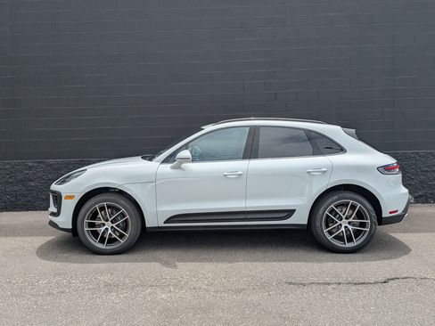 New 2025 Porsche Macan image 2