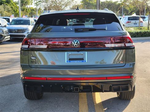 New 2026 Volkswagen Atlas Cross Sport SEL R-Line image 4