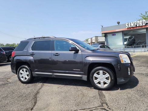 Used 2014 GMC Terrain SLE w/ Convenience Package FWD image 2